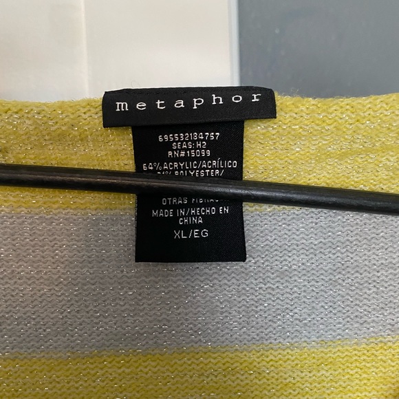 Sweater - Picture 3 of 3